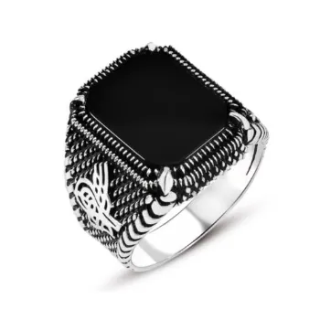 impeccable Onyx Ring 